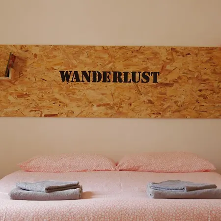 بيت شباب Urban Oasis *