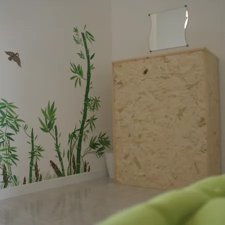 بيت شباب Urban Oasis ليتشي