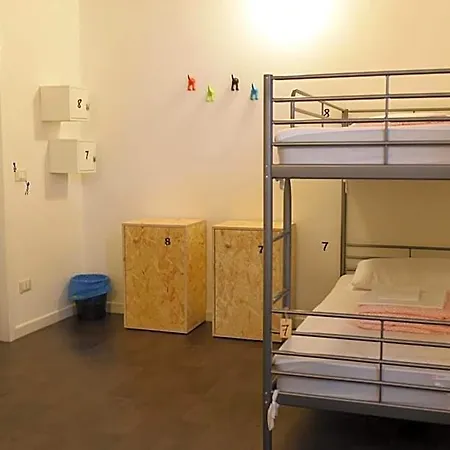Hostal Urban Oasis
