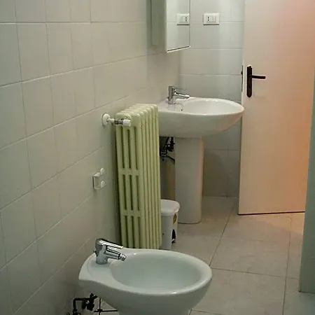 Hostel Urban Oasis *