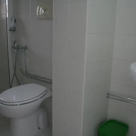 بيت شباب Urban Oasis ليتشي